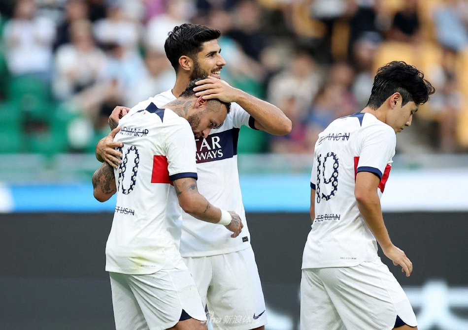 反应提出了 反应提出了