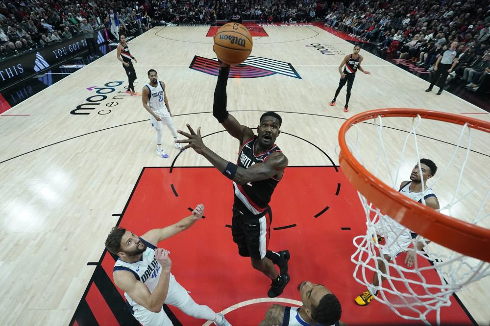 刺击败了其 刺击败了其