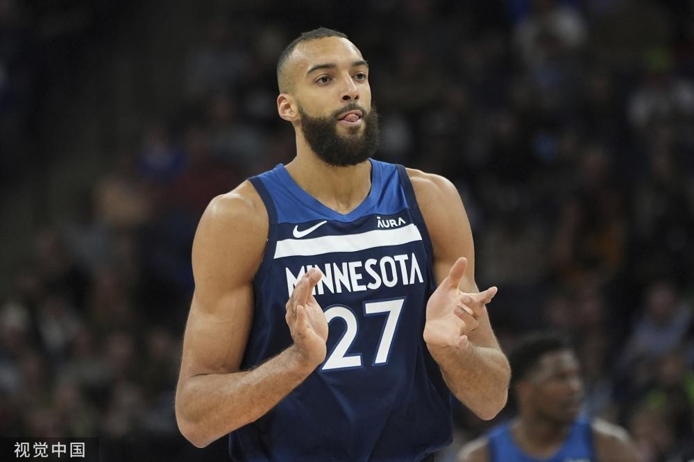 一些球员在 一些球员在